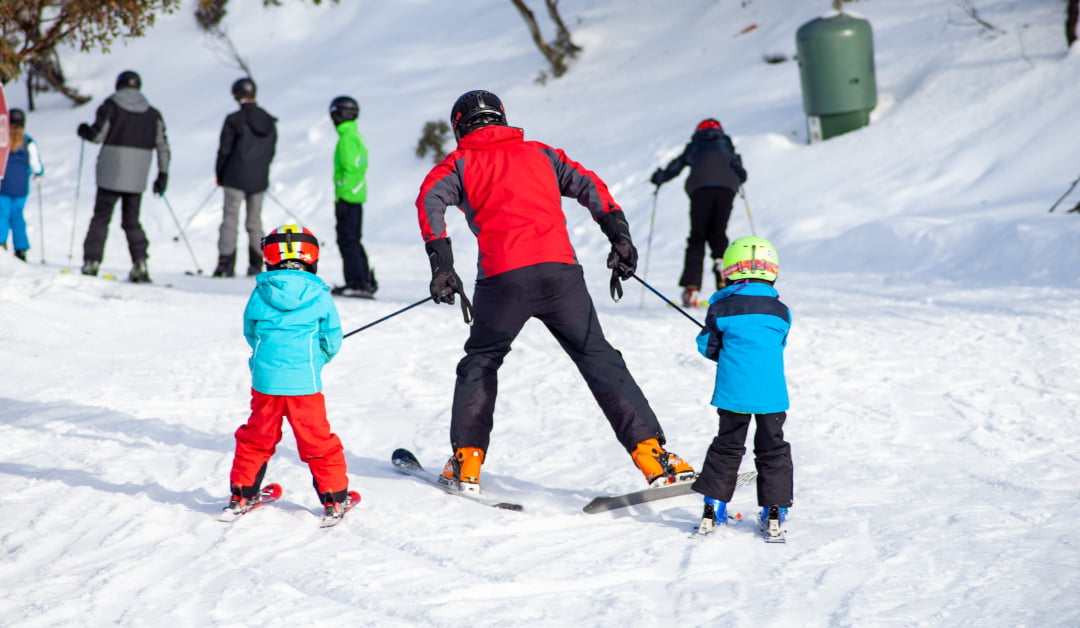 What features to look for in a good ski jacket for kids?